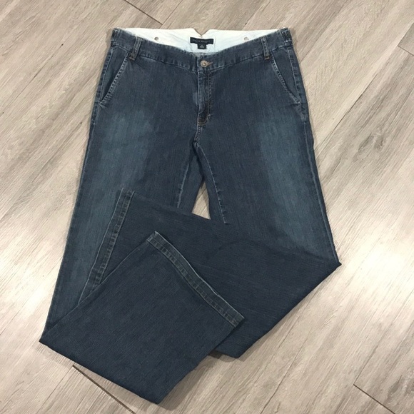 Banana Republic DarkWash Flare Flap Pocket Jeans    size 8 - Picture 2 of 8